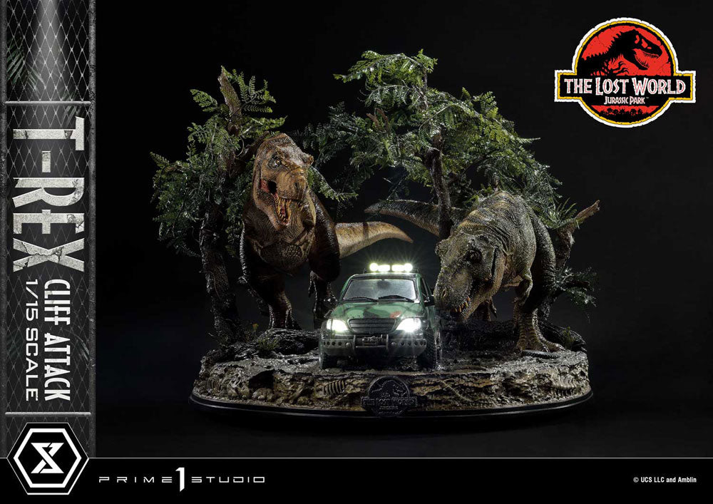 Jurassic World: The Lost World Statue 1/15 T-Rex Cliff Attack 53 cm Statues