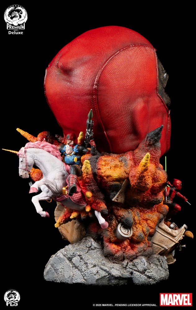 Marvel Fine Art Bust Deadpool Deluxe Edition 42 cm
