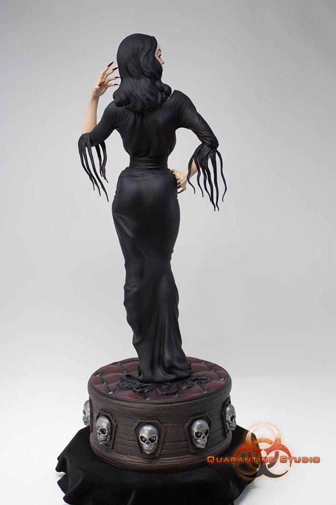 Vampira Statue 1/6 Queen of the Ghouls 43 cm