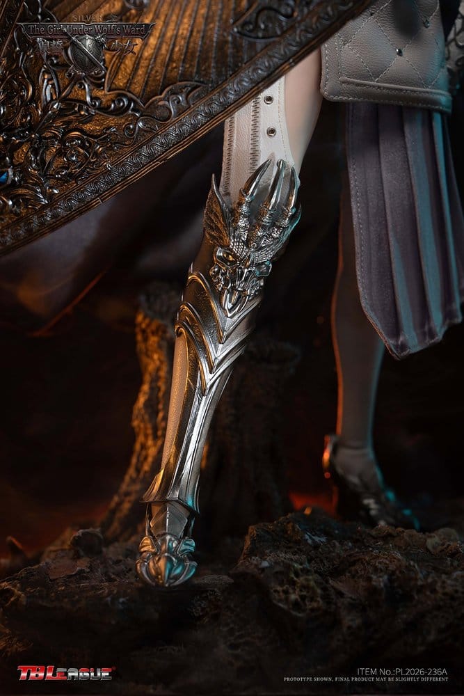 The Girl Under Wolf's Ward Action Figure 1/6 Alina (Silver) 30 cm