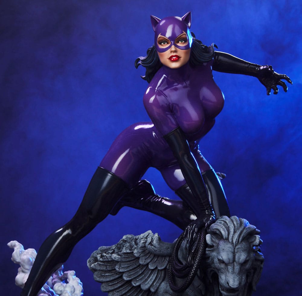 DC Comics Maquette 1/6 Catwoman (Purple Edition) 35 cm