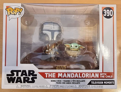 390 The Mandalorian (with Child) TV Moment Star Wars Funko POP - Box Damaged