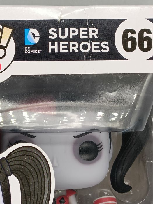 66 Harley Quinn (New 52- Roller Derby) - DC - Funko POP - Box Damaged