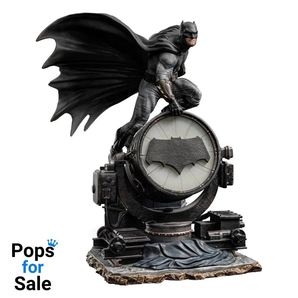 Zack Snyder’s Justice League Deluxe Art Scale Statue 1/10 Batman on Batsignal 28 cm Statues
