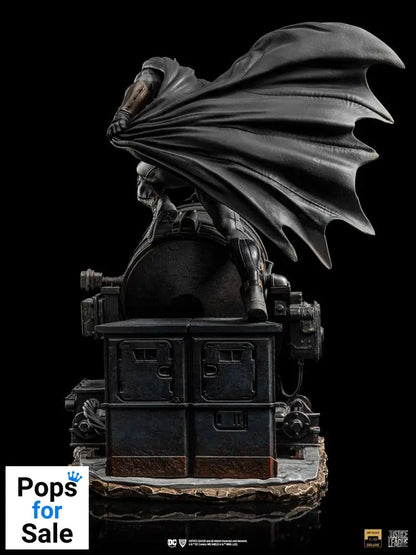 Zack Snyder's Justice League Deluxe Art Scale Statue 1/10 Batman on Batsignal 28 cm